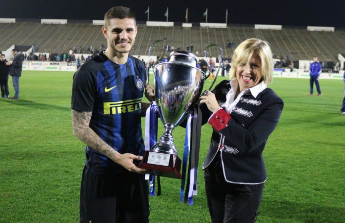 Foto Montse y trofeo