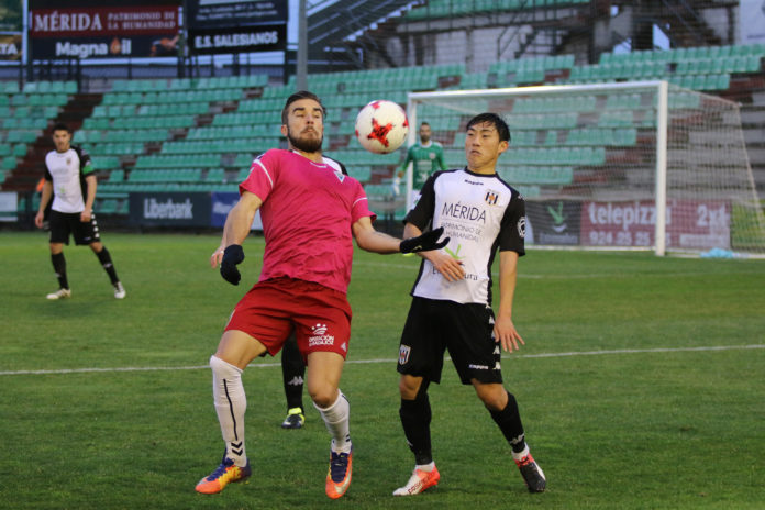 Francis Ferrón controla ante Kiu