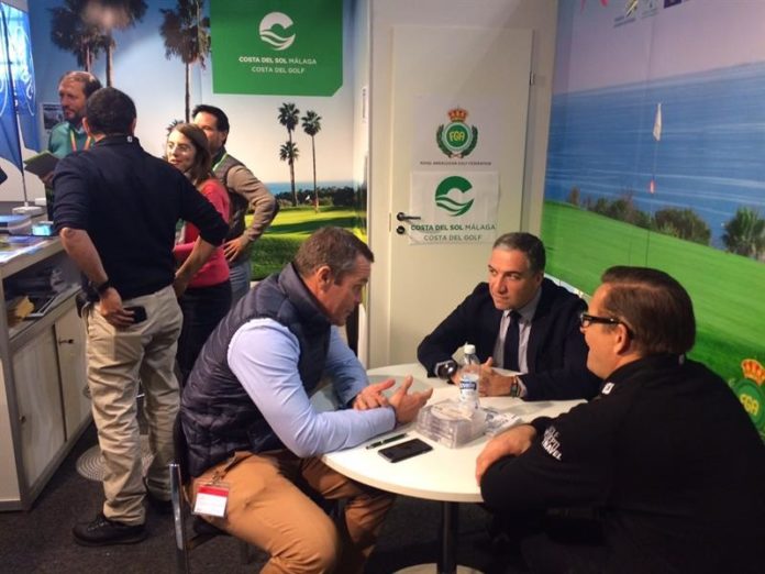 Elías Bendodo en una reunión de trabajo en Finlandia golf e interior feria turís