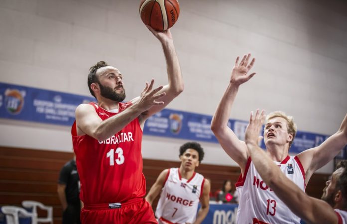Miki Ortega en juego con GIB