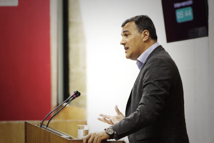 Carlos Herández White