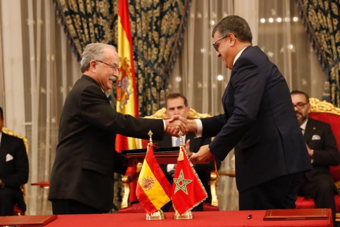 Firma acuerdo Algeciras-TMed @CasadeSMelRey