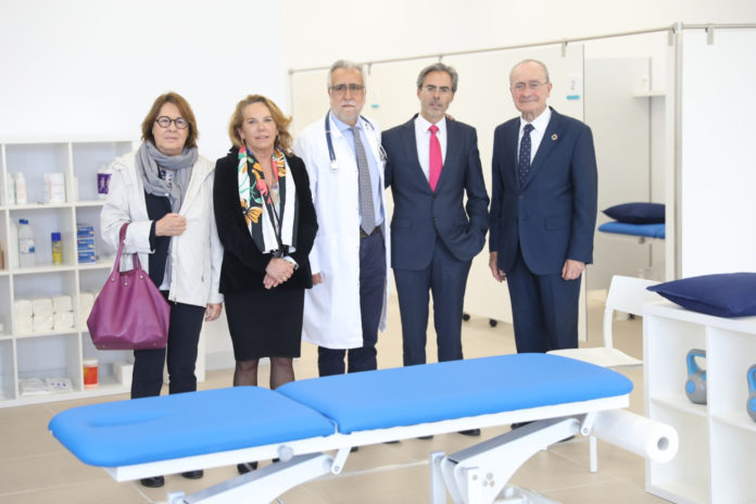 INAUGURACION QUIRONSALUD MALAGA ALCALDE, DIRECTORES QUIRONSALUD Y JEFES DE ONCOLOGIA Y HEMATOLOGIA