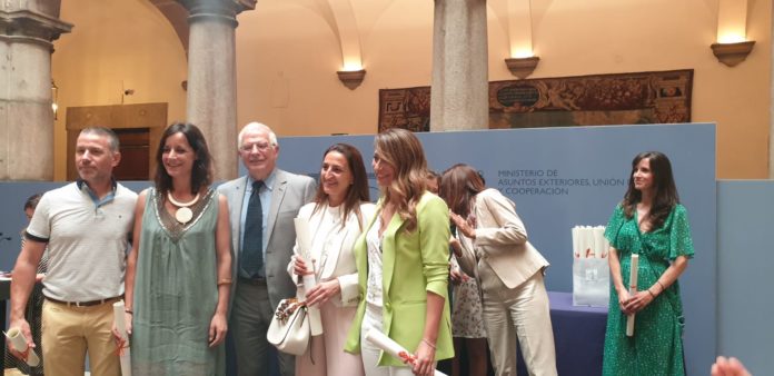 luzlopez_proyectoSTART_medallameritocivil