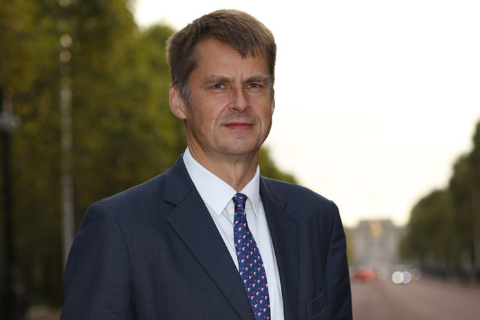 Hugh Elliott photo