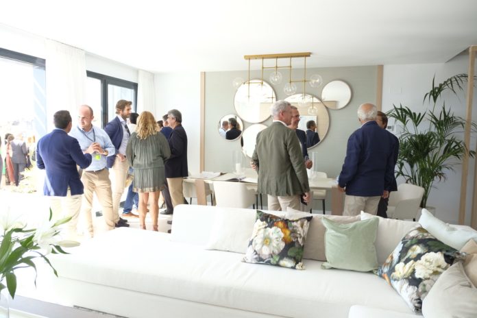 El inmueble cuenta con 192 m2 construidos y 90m2 de terraza