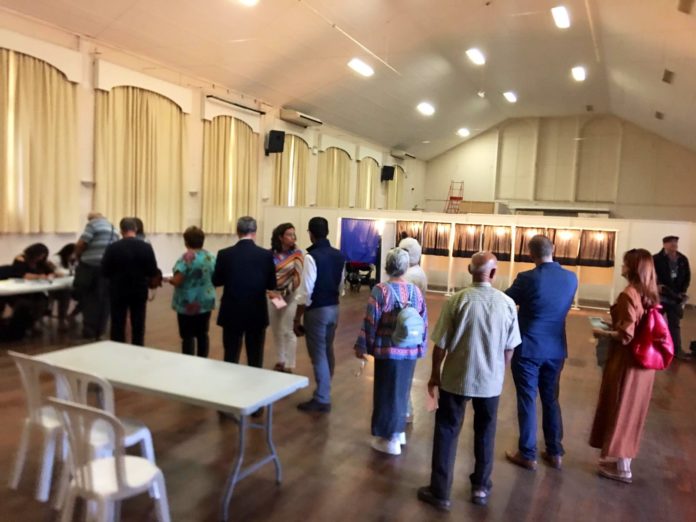 Foto votantes