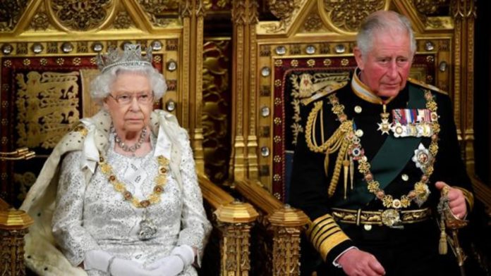 reina-isabel-Inglaterra-kQ4E--1240x698@abc