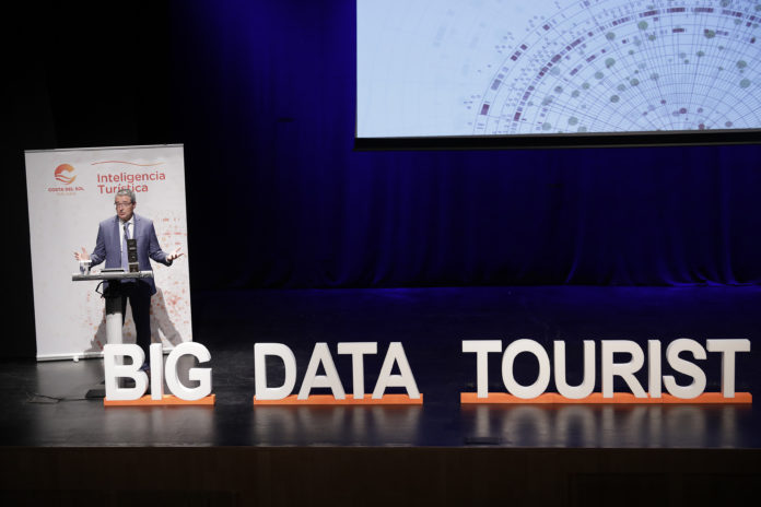 big-data-tourist-mig3875