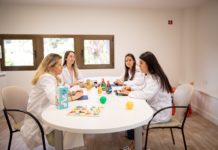 Expertos de Vithas alertan de que el tiempo de juego con dispositivos electrónicos en niños y adolescentes es superior a 5 horas y media por día