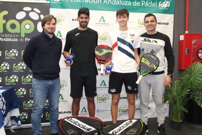Foto jugadores padel Estepona