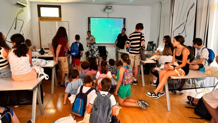 FOTO NOTA_TALLERES INVESTIGACIÓN-SOLUDABLE-CAMPAMENTO ALTAS CAPACIDADES