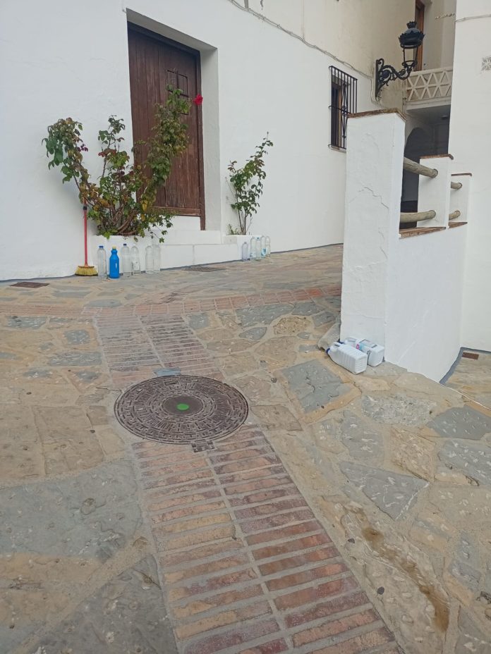 Casares suciedad calles