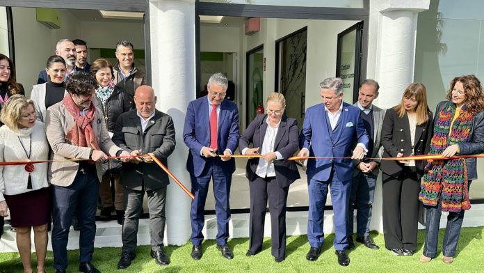 inauguracion-sede-aecc-fuengirola