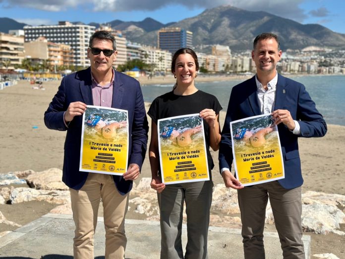 Pertíñez-De-Valdés-y-Rodríguez-presentan-la-I-Travesía-a-Nado-María-de-Valdés