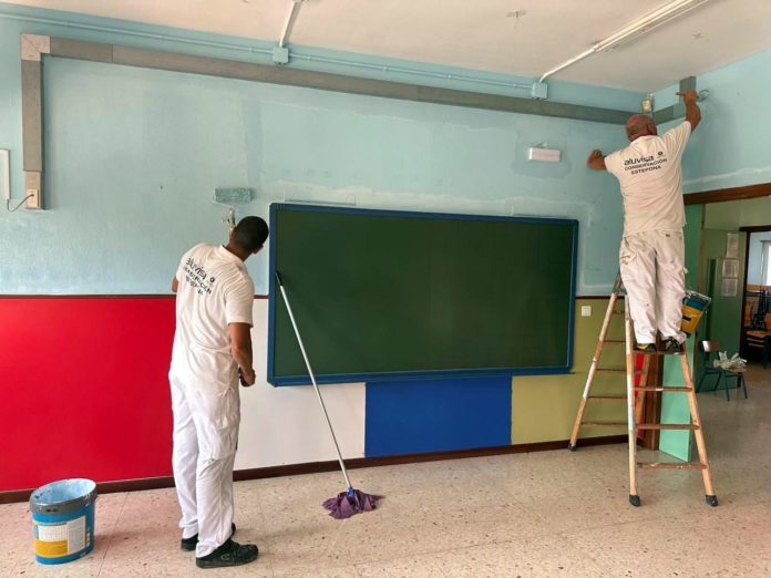 Foto tareas de pintura realizadas este verano