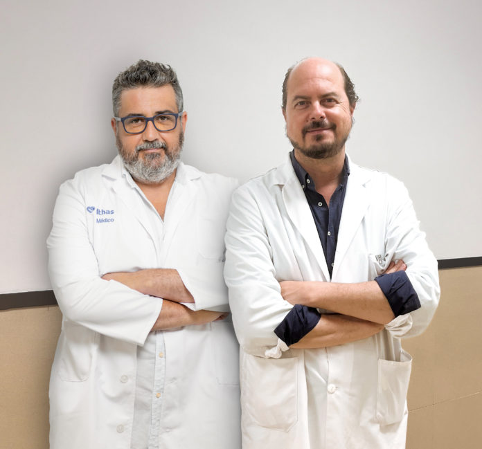 los Dres. Ignacio Alvarez (d) y Fran Fernández (i)
