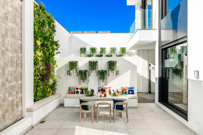 Art Bay Villa