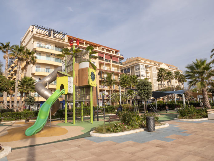 FOTO PARQUE INFANTIL