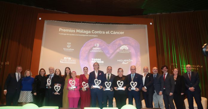 PREMIADOS MÁS AUTORIDADES