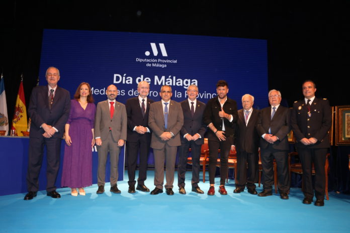 autoridades-y-premiados